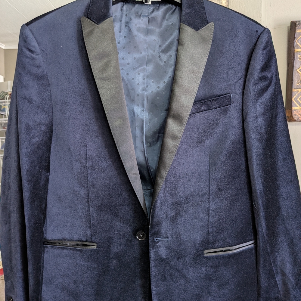 Express Men's Navy Velvet Tuxedo Blazer with Black Satin Lapels